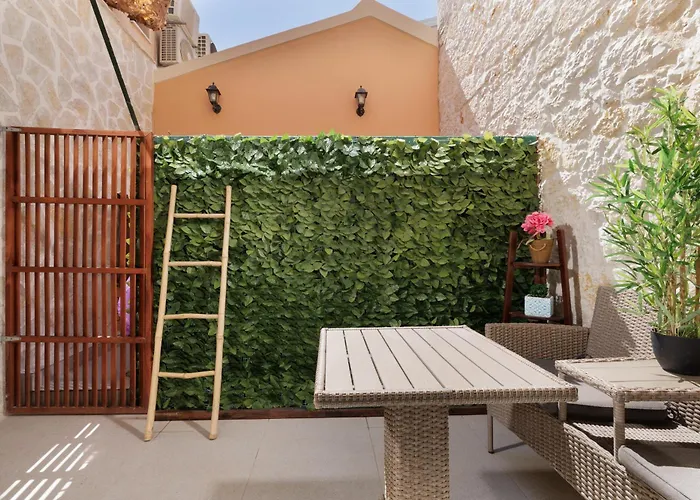 Ferienhaus Corfu Town Luxury -d *